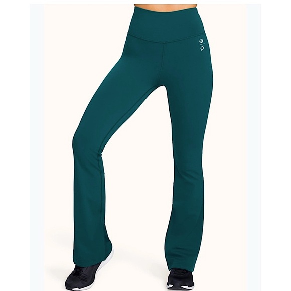 Lululemon Peloton Groove HR Flare Pants - Picture 4 of 17